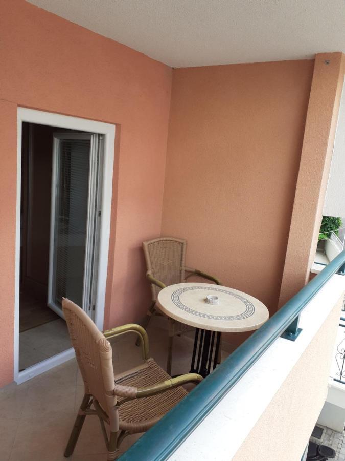 Apartmani Patrick Baška Voda Exteriör bild